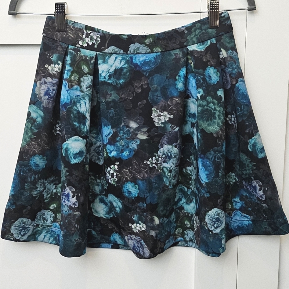 EXPRESS FLARE FLORAL SKIRT
